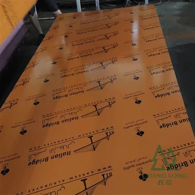 Камион од пластичне обложене шперплоче